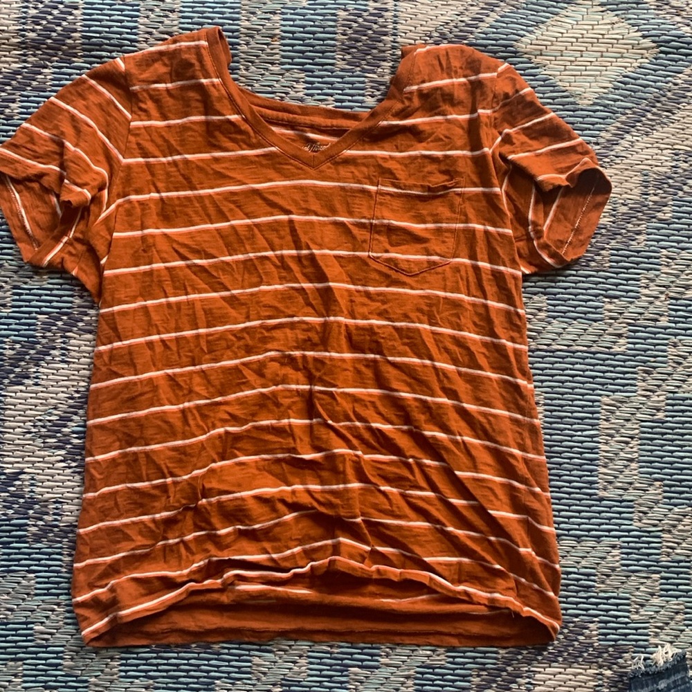 Brown stripped tee